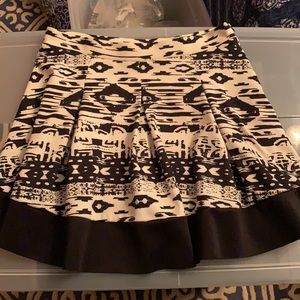 Sans Souci Black and white tribal print skirt